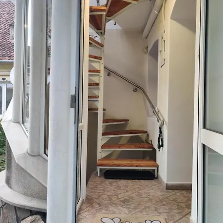 Split Crib - Chill Studio In Historic Braşov Exterior foto