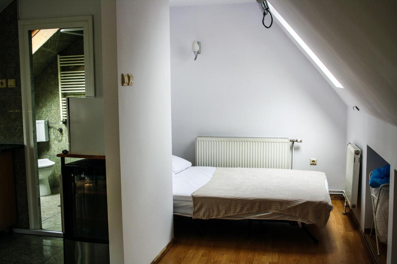 Split Crib - Chill In Historic * Braşov