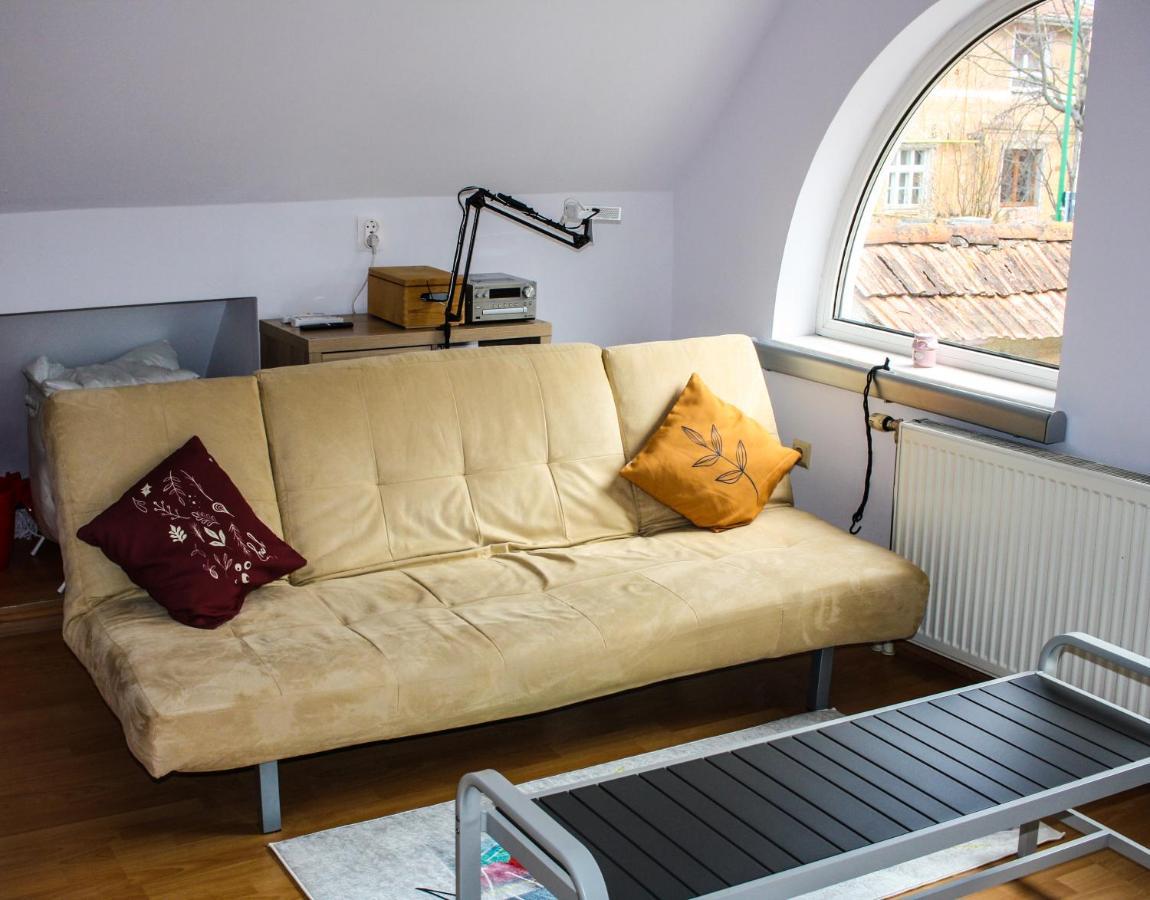Split Crib - Chill In Historic Apartamento *